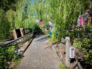 Wandering round Holzmarkt 25