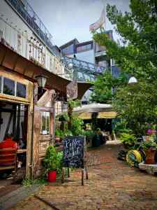 Café at Holzmarkt 25