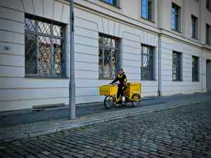 Postal cycle on Reichstagufer