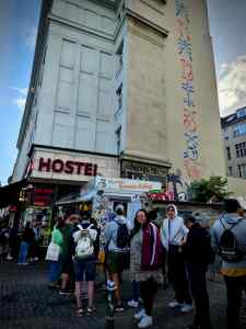 Queue at Mustafa's Gemüse Kebap