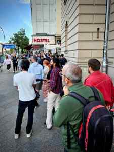 Queue at Mustafa's Gemüse Kebap