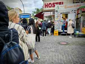 Queue at Mustafa's Gemüse Kebap