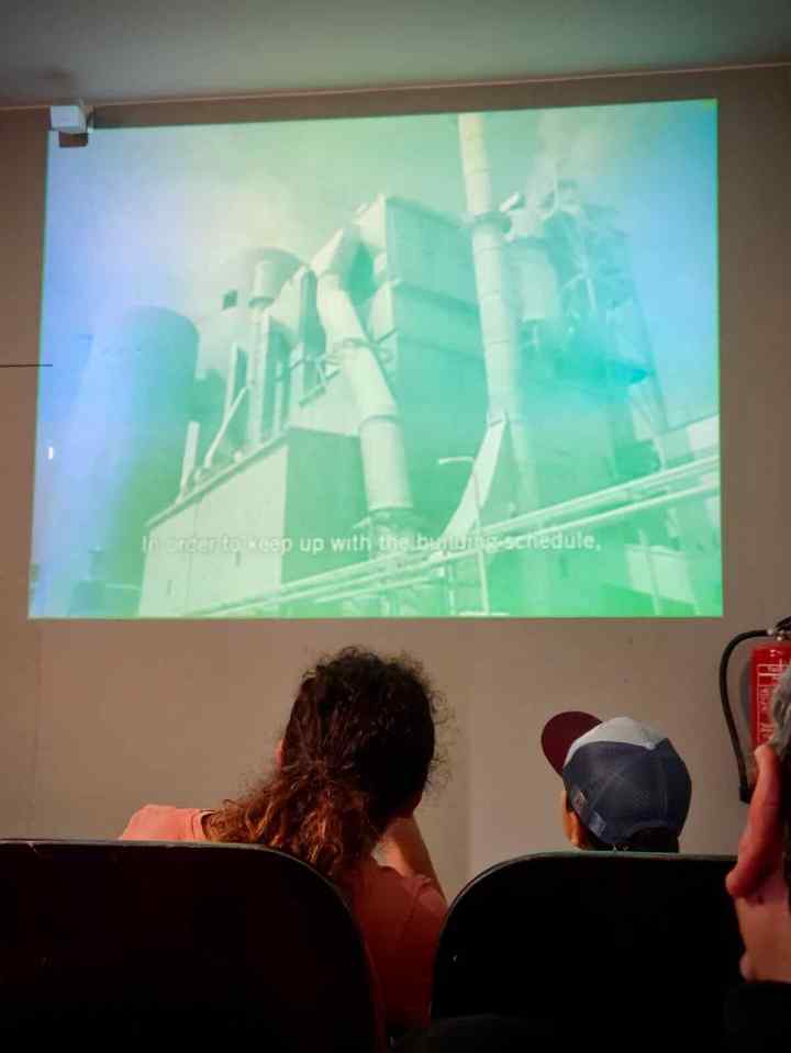 Watching an old DDR documentary around housebuilding