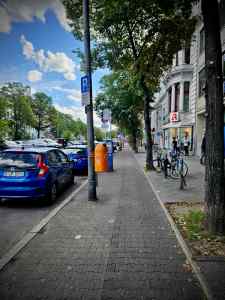 Paved cycle path on Mehringdamm