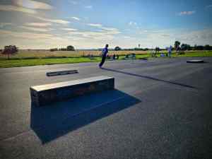 People having fun at Tempelhofer Feld