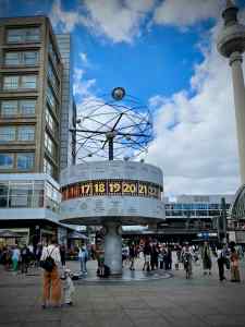 Weltzeituhr World Time Clock in Alexanderplatz