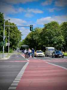 Painted lanes at the junction with Holzmarktstraße