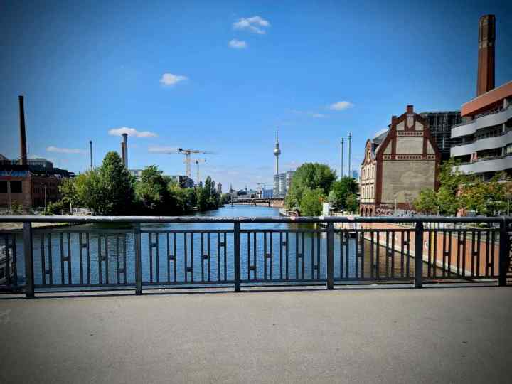 Crossing Schillingbrücke, looking down the River Spree