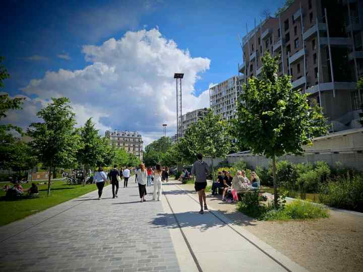 Looking along the path in Parc Clichy-Batignolles – Martin Luther King