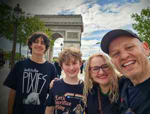 Arc de Triomphe selfie