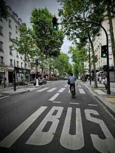 Bus lane on Avenue de Clichy