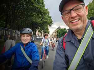 Selfie on Rue de l'Université