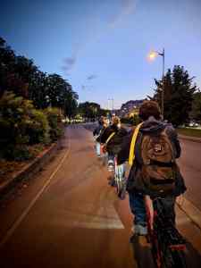 Cycle path on Cours Albert 1er