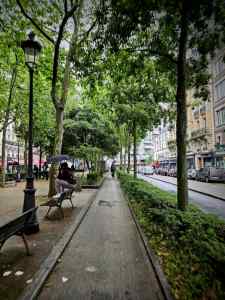 Cycle path on Boulevard Marguerite de Rochechouart