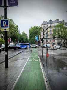 Cycle path on Boulevard de Magenta, at the Boulevard de Strasbourg junction