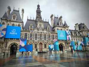 Hôtel de Ville (Paris City Hall) decorated for the Olympics
