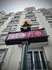 Métro sign on Rue Beaubourg