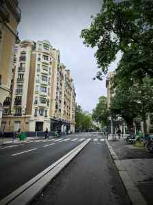 Kerb-protected cycle lane on Rue du Faubourg Saint-Jacques