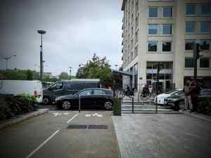 Blocked cycle path at Place de la Porte Maillot