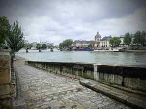 Ramp down to Port du Louvre