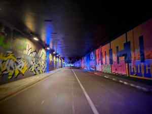 In the Tunnel des Tuileries