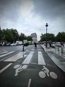 Bidirectional cycle lane at Place de la Bastille