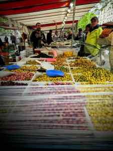 Marché Bastille market stall