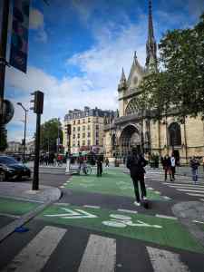 Crossing Boulevard de Magenta