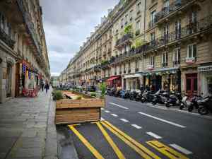 Pop-up dining area on Rue Beaurepaire