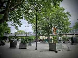 Métro line 2 viaduct at Place de la Bataille de Stalingrad