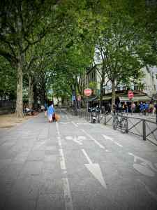 Cycle path on Quai de la Loire