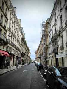 Contraflow cycle lane on Rue Saint-Florentin