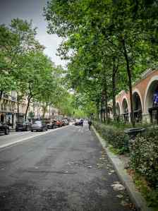 Riding on Avenue Daumesnil, next to Promenade Plantée