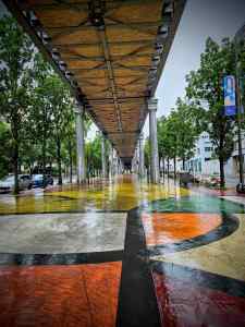Under the railway viaduct on Boulevard Vincent Auriol
