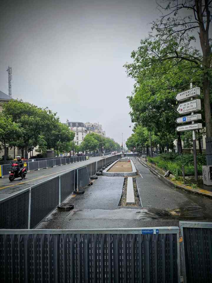 New cycling infrastructure on Boulevard de l'Hôpital