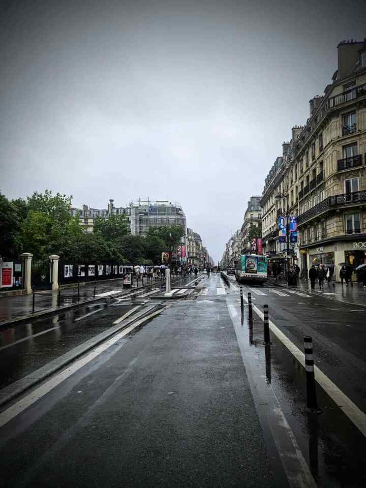 Riding along Rue de Rivoli