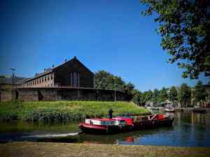 Boat on the canal near Wittevrouwensingel