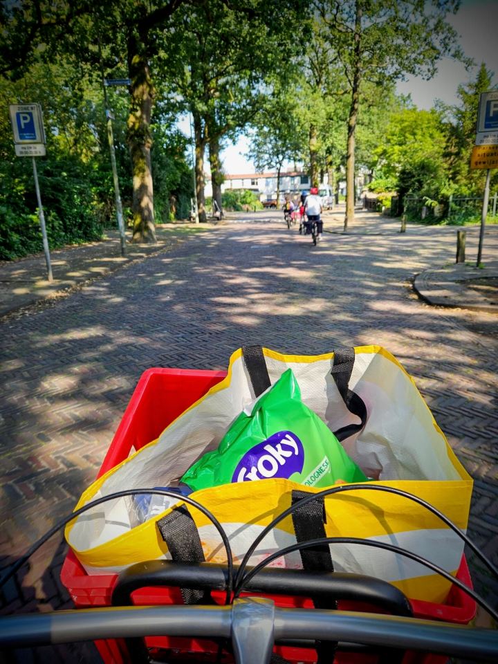 With a crate full of shopping on Soesterweg
