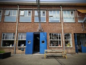 Outside Mariette de Ridder - Bloemstylist (Florist)