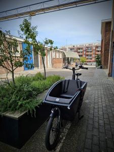 Cargo bike parked on Oude Fabriekstraat