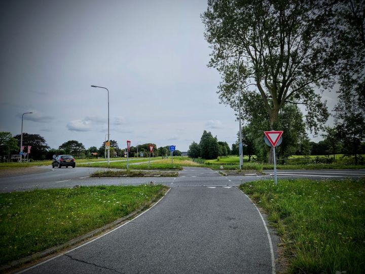 Crossing a roundabout slip road on N441 Katwijkseweg
