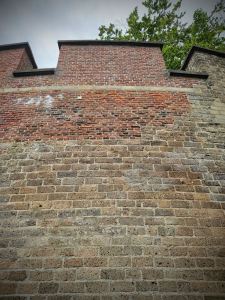 Looking up on the walls of Burcht van Leiden