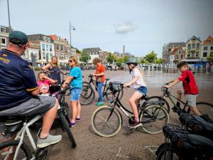 Getting ready to leave at Beestenmarkt