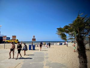 Path to the beach and lifeguard station