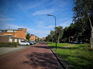 Riding along Doctor Beguinlaan