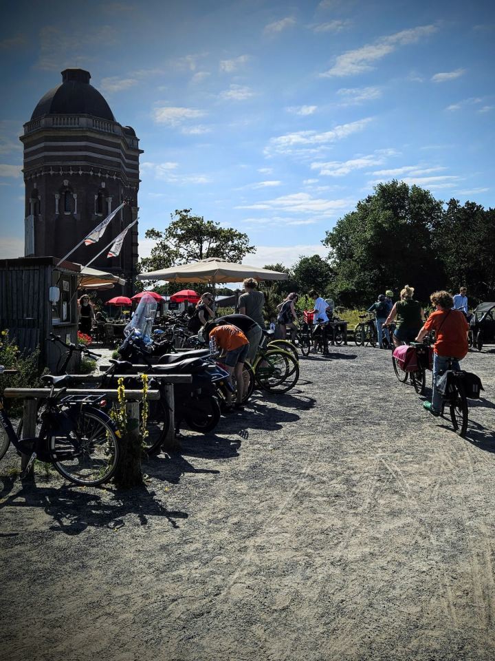 Bikes and café at Pompstation Scheveningen