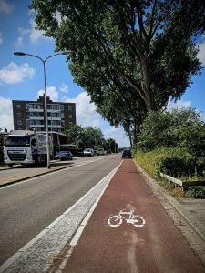 End of the cycle lane on Meeuwenlaan