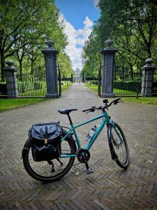 Bike check at Royal Palace 'Huis ten Bosch'