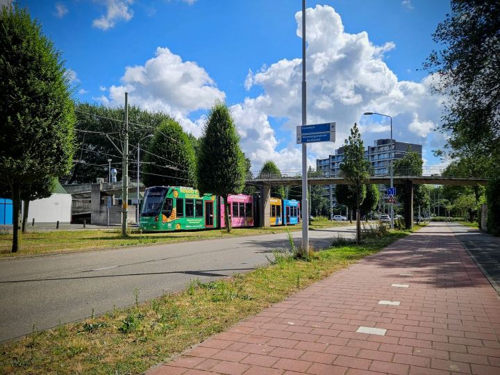 Tram passing on Hofzichtlaan