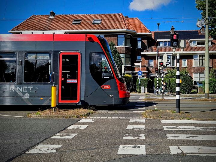 Tram passing on Kon. Julianalaan